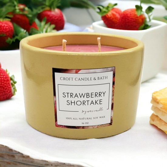 STRAWBERRY SHORTCAKE SOY CANDLE STRAWBERRY SHORTCAKE SOY CANDLE