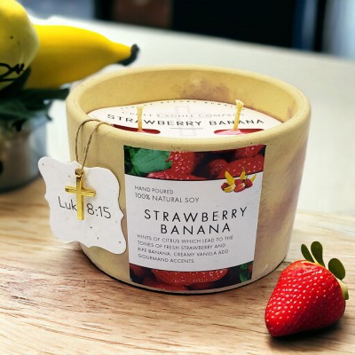 STRAWBERRY BANANA SOY CANDLE STRAWBERRY BANANA SOY CANDLE