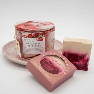STRAWBERRY CHEESCAKE CANDLE AND SHEA BUTTER BAR STRAWBERRY CHEESCAKE CANDLE AND SHEA BUTTER BAR